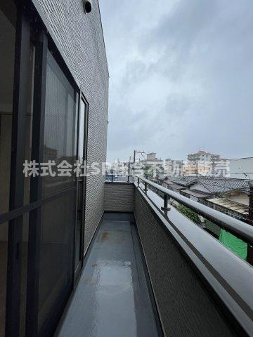 寿町1丁目中古戸建のバルコニー|バルコニーは2面にあります！