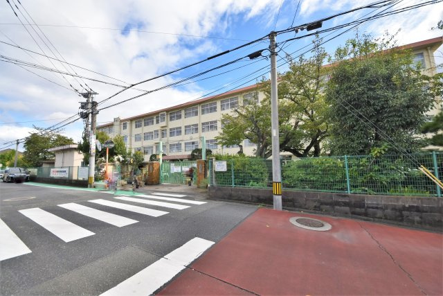 福岡市南区屋形原3丁目第5-1棟（1号棟）の周辺|東花畑小学校