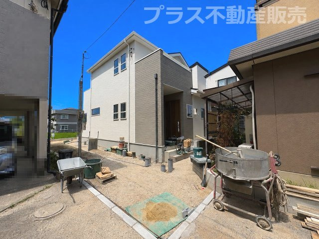 【外観】 | 春日市須玖南2丁目1期　1号棟（全1棟）【仲介手数料無料・0円】 | まもなく完成。ご内覧は可能です。ご見学はプラス不動産販売にお任せ下さい。