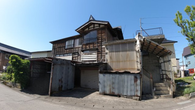 【外観】 | 十日町市野口　3階建　戸建