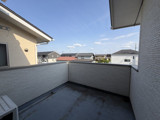 北代田町中古住宅のバルコニー|■南面バルコニー