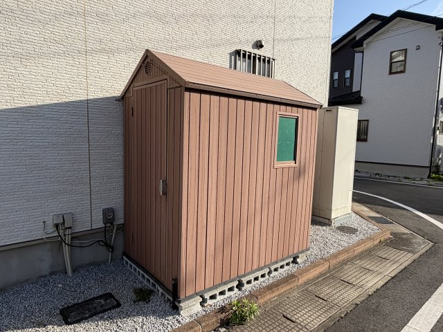北代田町中古住宅のその他|■こちらはかわいい収納ですね
