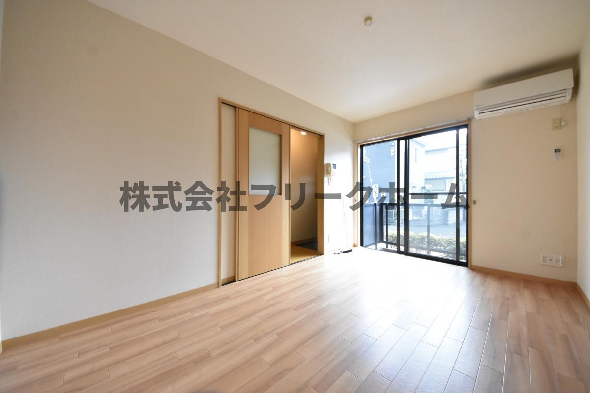 パールフリントの居間・リビング|別部屋参考写真です。