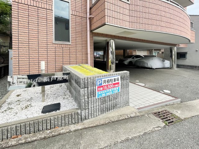 grande浜芦屋の駐車場