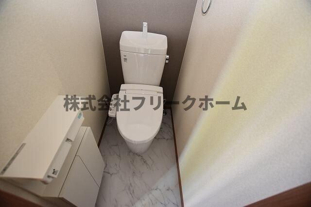 三鷹市井の頭２丁目の賃貸マンションのトイレ