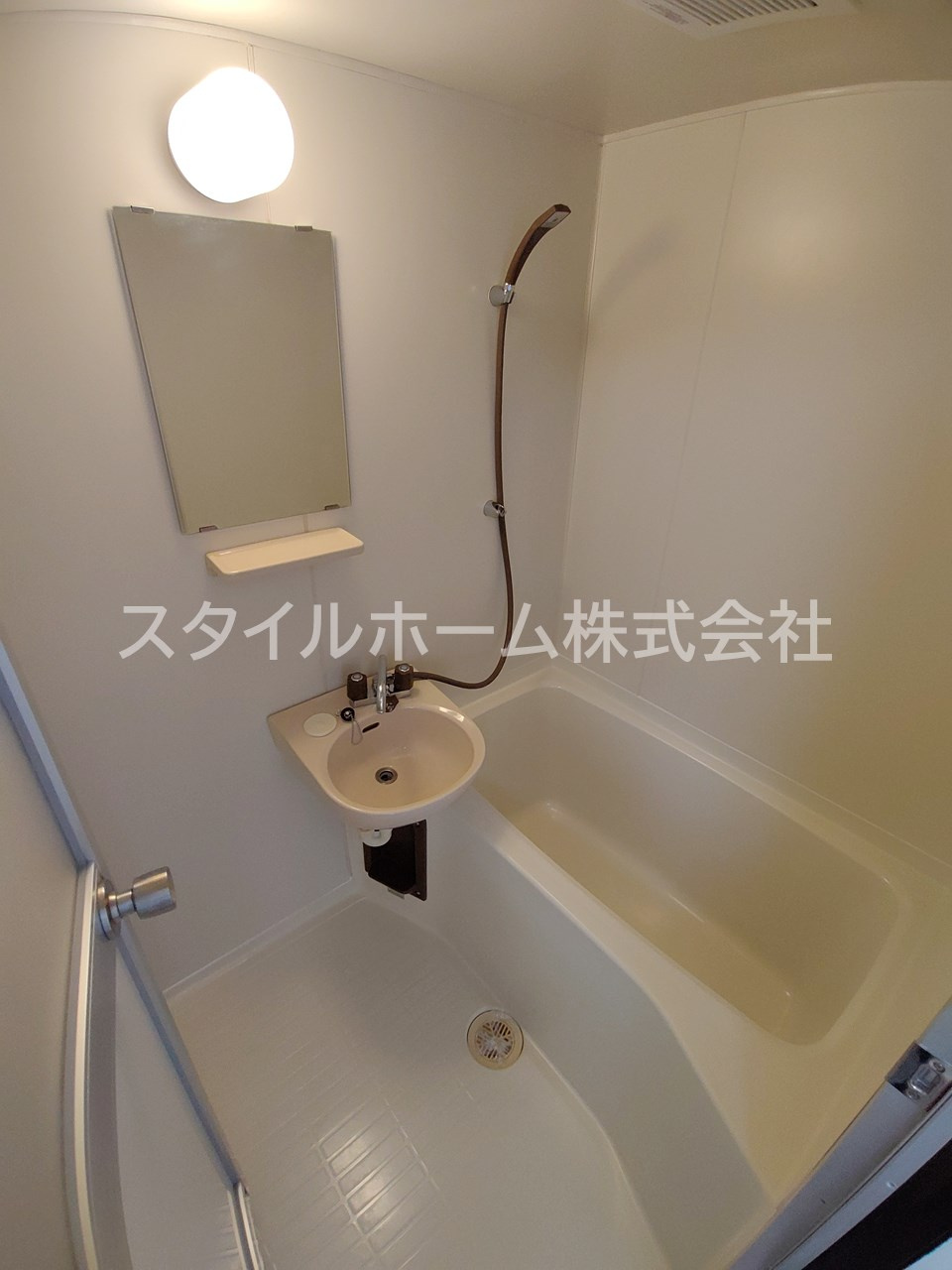 フリーダム　Bの浴室|別部屋写真です。
