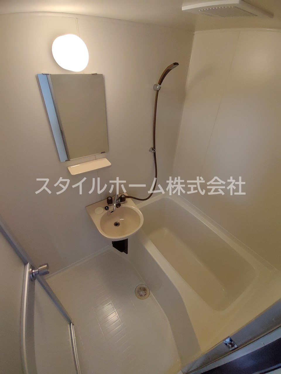 フリーダム　Bの浴室|別部屋写真です。