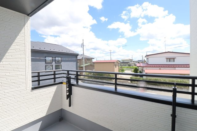 郡山市東原1丁目　　　１号棟　　　富田東小学校、富田中学区のバルコニー