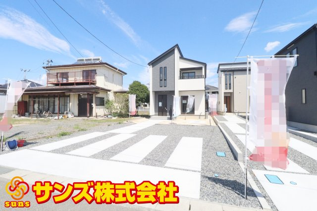 郡山市東原1丁目　　　１号棟　　　富田東小学校、富田中学区の外観|南西側から見た駐車場を含む外観♪