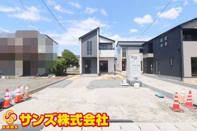 郡山市東原1丁目　　　１号棟　　　富田東小学校、富田中学区の外観|南側から見た駐車場を含む外観♪