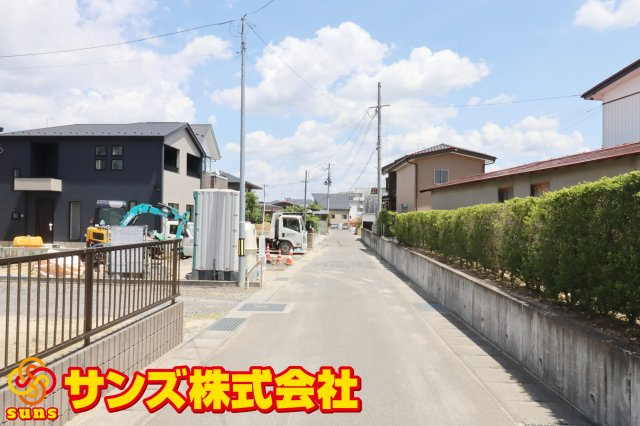 郡山市東原１丁目　　　３号棟　　　富田東小学校、富田中学区の外観|南側前面道路