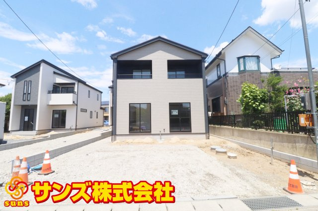 郡山市東原１丁目　　　３号棟　　　富田東小学校、富田中学区の外観|南側から見た駐車場を含む外観♪