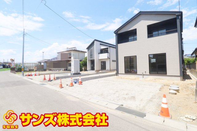 郡山市東原１丁目　　　３号棟　　　富田東小学校、富田中学区の外観|南東側から見た区画全体♪