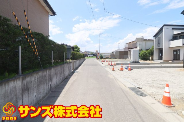 郡山市東原１丁目　　　３号棟　　　富田東小学校、富田中学区の外観|南側前面道路