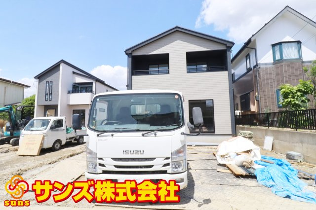 郡山市東原１丁目　　　３号棟　　　富田東小学校、富田中学区の外観|南側から見た駐車場を含む外観♪