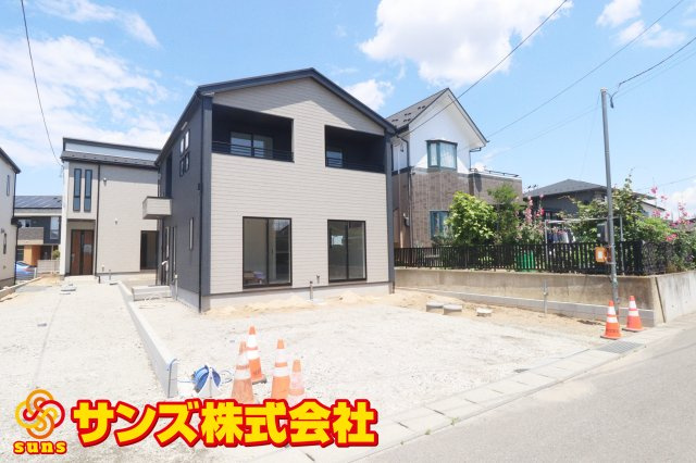 郡山市東原１丁目　　　３号棟　　　富田東小学校、富田中学区の外観|南西側から見た駐車場を含む外観♪