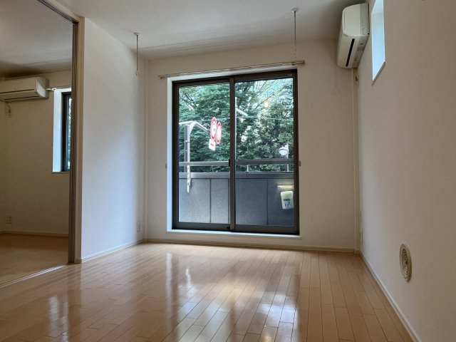 中野スカイパレスの居間・リビング|同建物別室参考写真