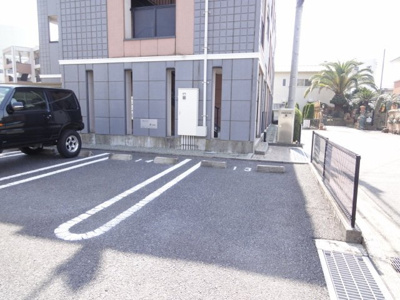 【駐車場】 | ツインスターＢ | 駐車場です