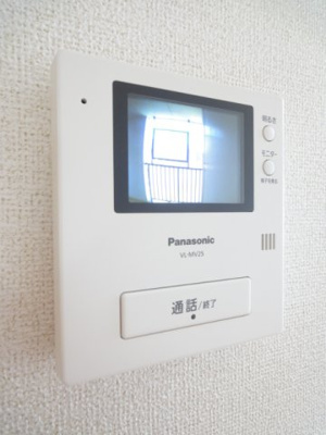【セキュリティ】 | ツインスターＢ | モニター付きインターホンです