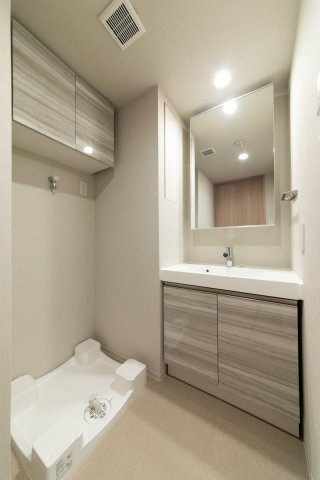 プラウドフラット菊川の独立洗面台