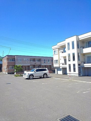 アルドールⅡの駐車場