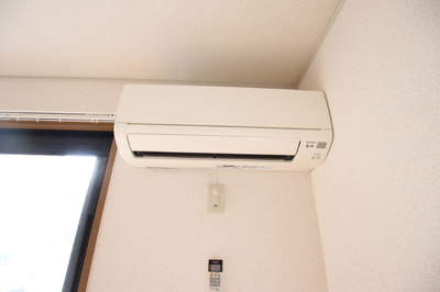 エアコンは南側洋室に設置済
