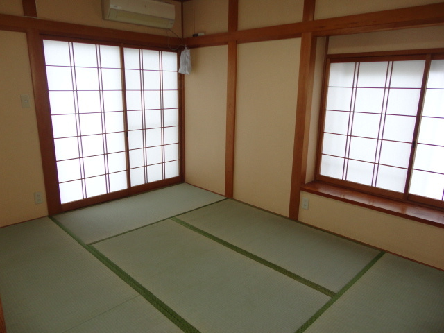 北葛城郡王寺町明神４丁目の一戸建ての寝室