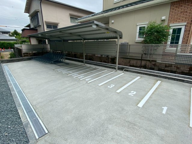 グランヴィル芦屋西の駐車場