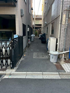 【前面道路含む現地写真】