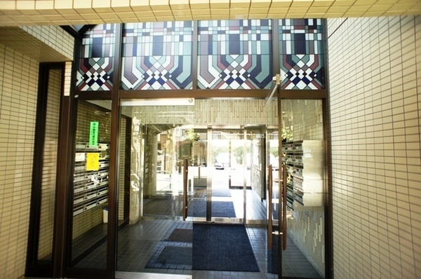 ケニーヒルズ玉川のエントランス