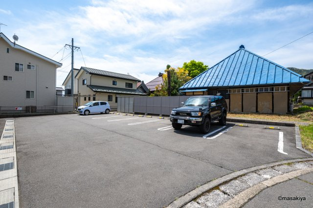 ツインズまつ木の駐車場|駐車場