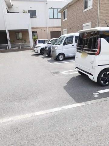 サンライズ錦Ａの駐車場