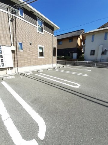 ラフォルテの駐車場