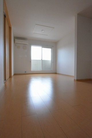 ニュープロスパーの居間・リビング