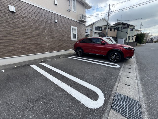 メゾン　ジェルメの駐車場