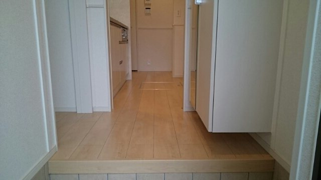 ラフレシール和．なごみⅠの玄関