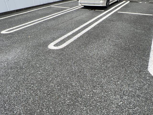 フリーデンＣの駐車場