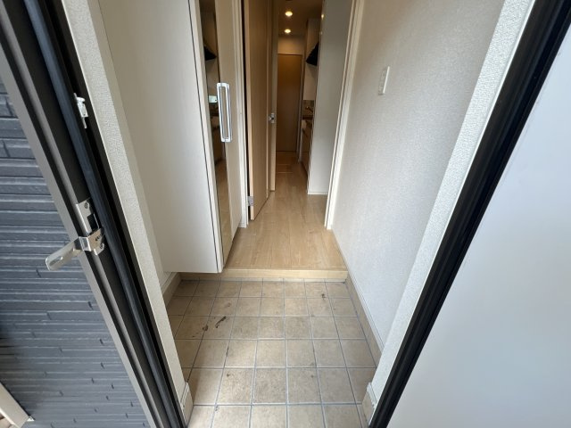 Ｒグレイ砥堀の玄関