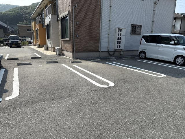 Ｒグレイ砥堀の駐車場