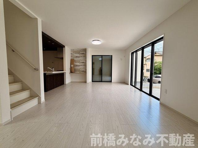 【新築】前橋市城東町1期　限定１棟　テラシエ　新築建売の居間・リビング|ゆったりとした居間です