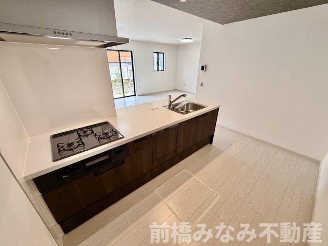 【新築】前橋市城東町1期　限定１棟　テラシエ　新築建売のキッチン|キッチンでお料理をお楽しみください