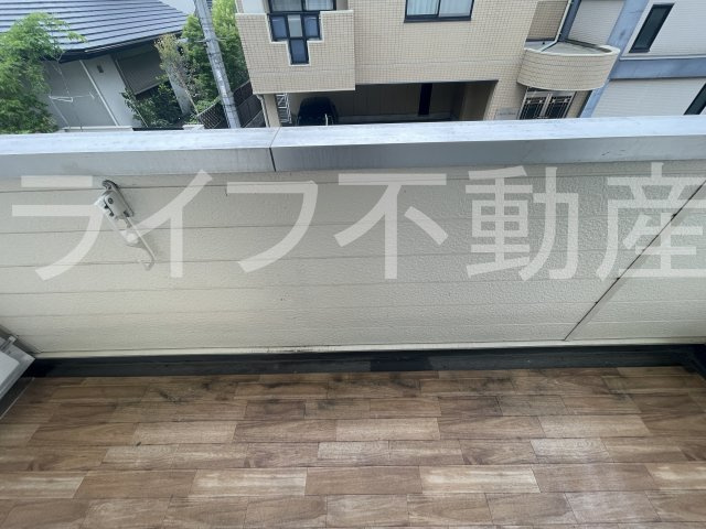 サンブライト新石切のバルコニー|バルコニーからの眺めを楽しみながら食事をしませんか