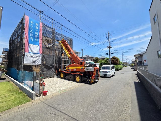 新築　太田市由良町第5　クレイドルガーデン　1号棟　の前面道路含む現地写真|現地写真　南側接道幅員約4.9ｍ	