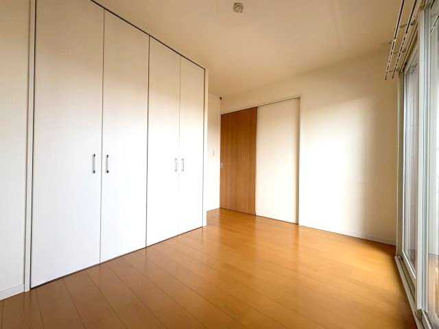 サーパス大輪町南の洋室|洋室5.5帖