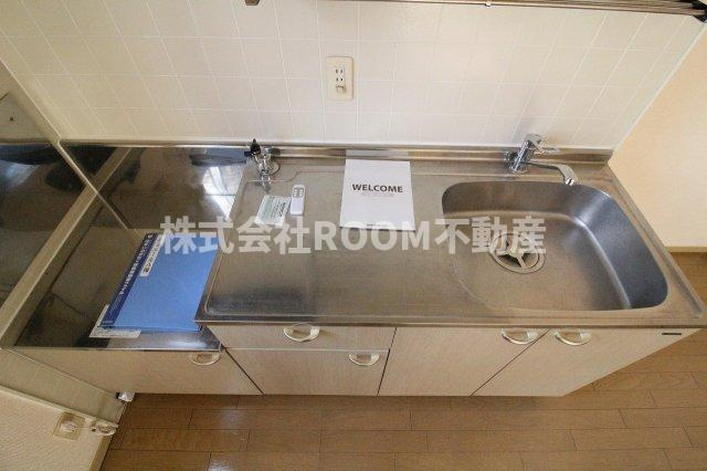 ルミエールのキッチン|コンパクトなキッチンで掃除もラクラク