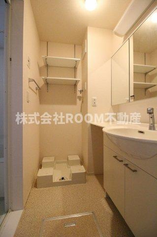 クレセントⅠの洗面所|スペースが確保できる洗面所です