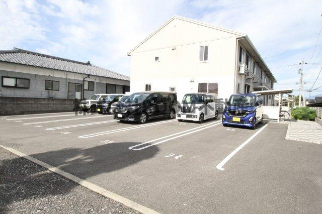 ベルフルールの駐車場|駐車場です