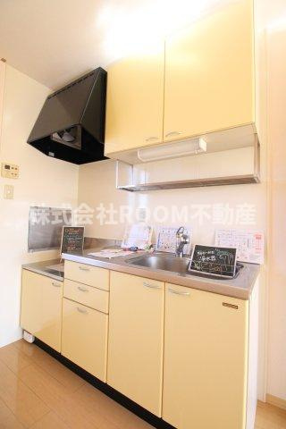 リーフレットエコー Ⅱ号館のキッチン|コンパクトなキッチンで掃除もラクラク