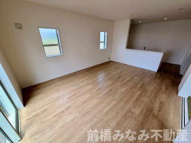 【新築】前橋市富士見町時沢第12　１号棟(全５棟)　リーブルガーデン　新築建売分譲の居間・リビング|おしゃれな居間です