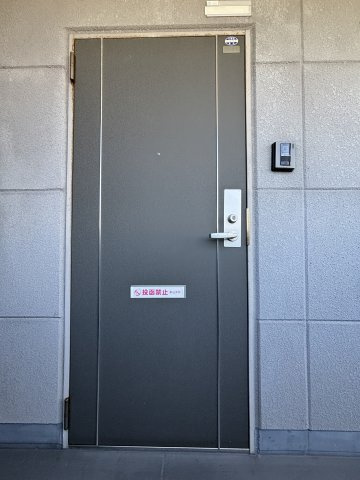 アクアサイド　Ａ棟の玄関